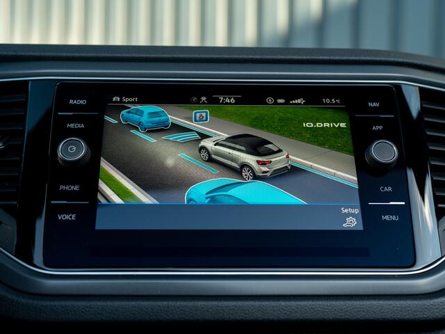 Volkswagen T-Roc Cabrio 1.5 TSI R-Line | Beats | Trekhaak afnb. | Keyless | Camera | 19'' | Prijs Rijklaar!!