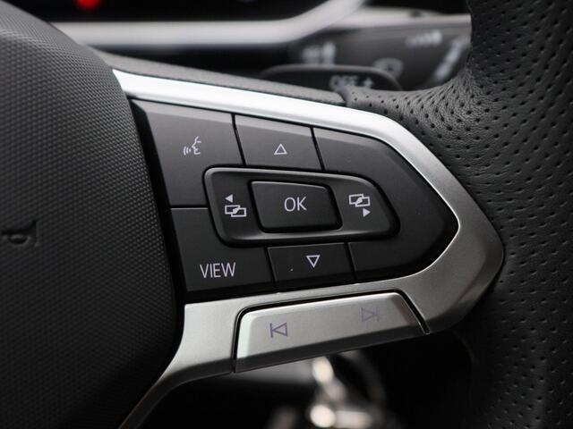 Volkswagen T-Roc 1.5 TSi 150 Pk Automaat R-Line Business | Trekhaak | Stoelverwarming | Camera | Adaptive Cruise | Carplay | Navigatie | 17 Inch | 20.604 Km !!