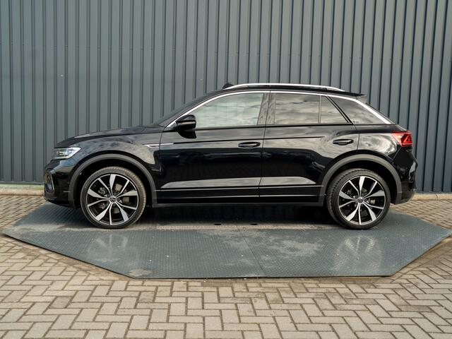 Volkswagen T-Roc 1.5 TSI R-Line Business+ | Pano | Afnb. Trekhaak | Keyless | Elk. A-klep | Side Assist | Camera | IQ Light | 19'' | Prijs Rijklaar!!