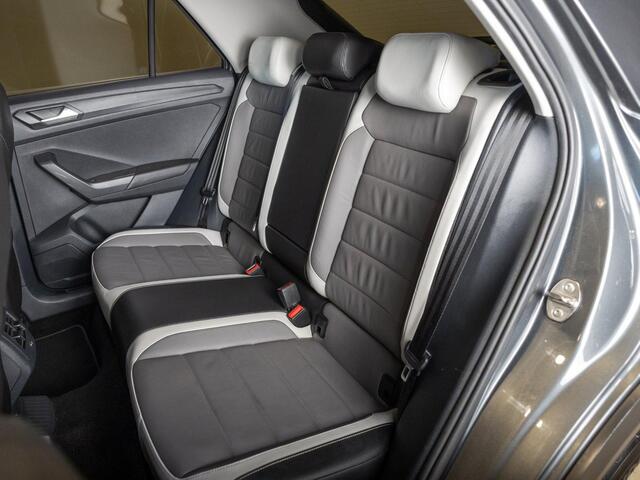 Volkswagen T-Roc 1.5 TSI Style / 150pk / Panorama dak / Lederen bekleding / Achteruitrijcamera / Stoelverwarming / Cruise