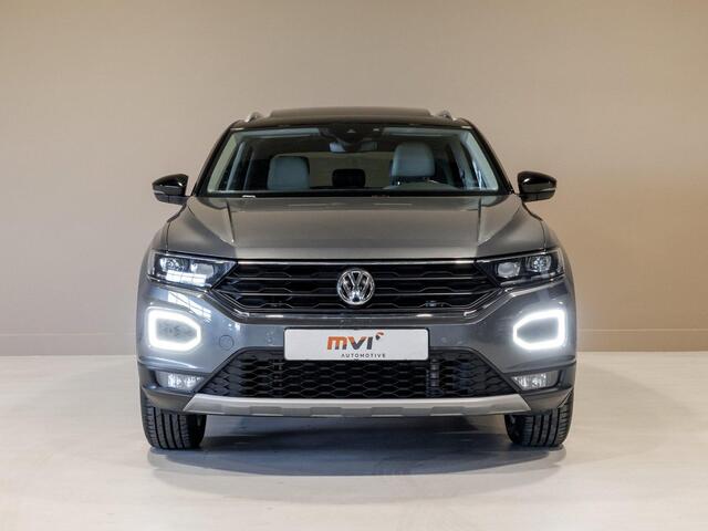 Volkswagen T-Roc 1.5 TSI Style / 150pk / Panorama dak / Lederen bekleding / Achteruitrijcamera / Stoelverwarming / Cruise