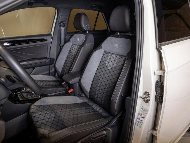 Volkswagen T-Roc 1.5 TSI R-Line Edition / 150pk / Stoel en stuur verwarming / Achteruitrij camera / Keyless /