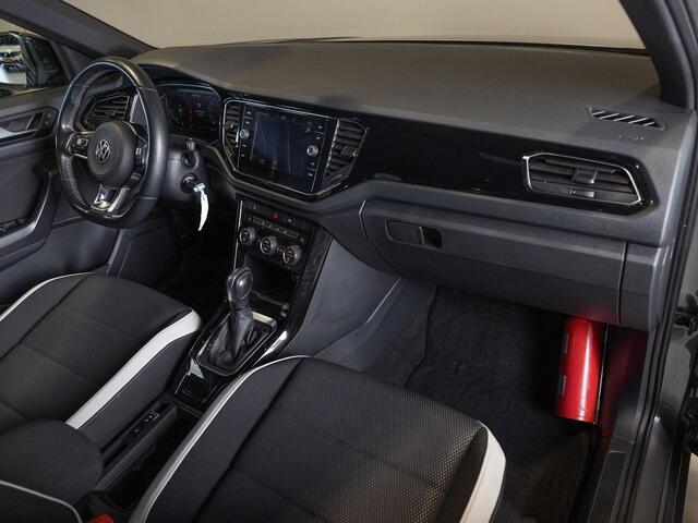 Volkswagen T-Roc Sport / 150pk / Achteruitrij camera / Virtual cockpit / Adaptieve cruise control /