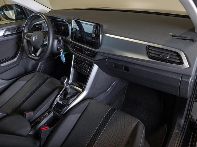 Volkswagen T-Roc 1.0 TSI Life / 110pk / Trekhaak / Achteruitrij camera / Stoelverwarming /