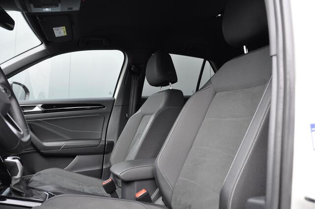 Volkswagen T-Roc 1.5 TSI Style Trekhaak ACC NAVI Black Syle