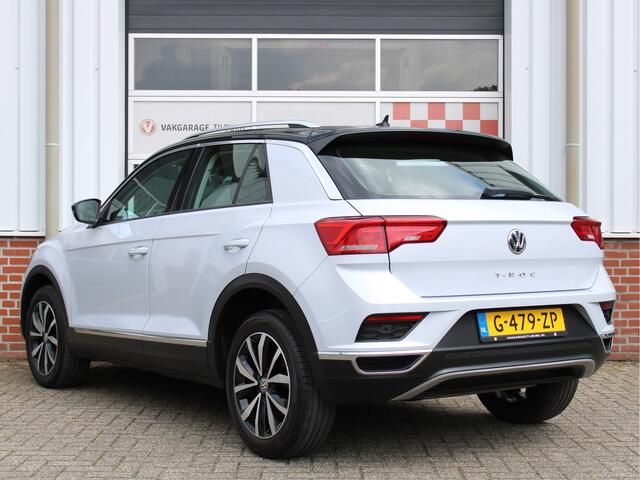 Volkswagen T-Roc 1.5 TSI 150PK Style Business Automaat /NAVI/ACC/Camera/PDC/LED/17'LM/DAB+/Apple carplay/Lane assist/NAP! 1e eig!