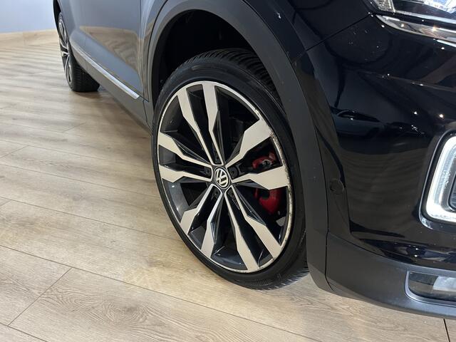 Volkswagen T-Roc 2.0 TSI 4Motion Sport Airco ECC | LED | Panorama | Leer | Virtual | Adaptive Cruise | 19" velgen | Trekhaak | Apple Carplay Android auto | Isofix | NAP |