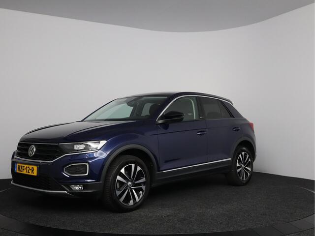 Volkswagen T-Roc 1.5 TSI Sport | Trekhaak afneembaar | Stuurwielverwarming | All-season banden | Navigatie |