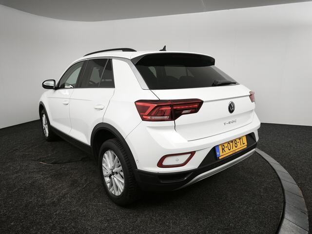 Volkswagen T-Roc 1.5 TSI Life | Camera | Navigatie | Adaptieve cruise | AppleCarplay | Digital Cockpit |