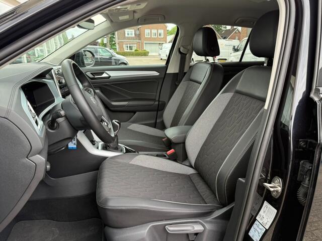 Volkswagen T-Roc 1.0 TSI Life Edition 116 PK I Rijklaar I Stoelverwarming I Getint glas I Adapt. Cruise I Half leer