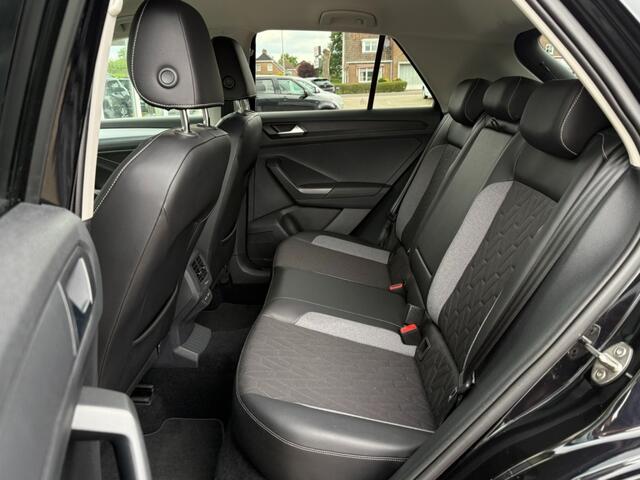Volkswagen T-Roc 1.0 TSI Life Edition 116 PK I Rijklaar I Stoelverwarming I Getint glas I Adapt. Cruise I Half leer