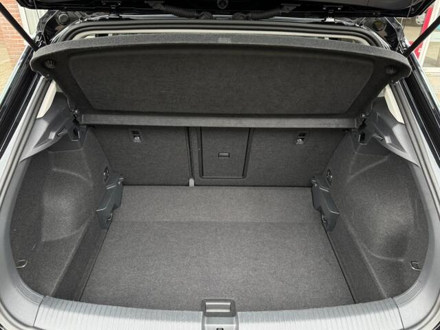 Volkswagen T-Roc 1.0 TSI Life Edition 116 PK I Rijklaar I Stoelverwarming I Getint glas I Adapt. Cruise I Half leer