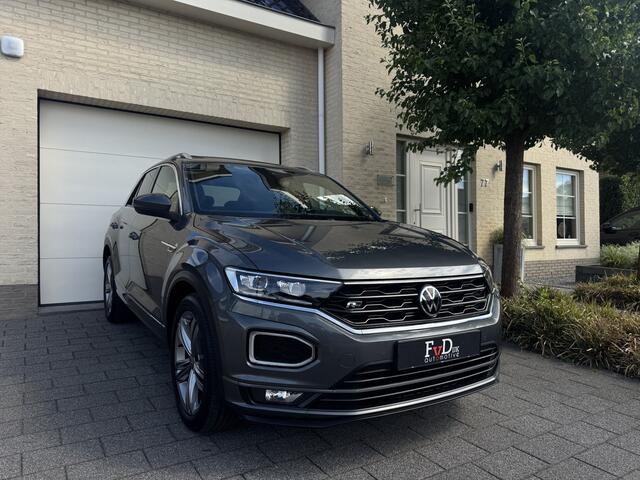 Volkswagen T-Roc 1.5 TSI 150pk DSG R-line Panoramadak VirtualCockpit ACC Carplay Sportstoelen Camera 18" Pdc