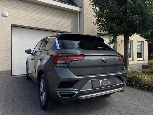 Volkswagen T-Roc 1.5 TSI 150pk DSG R-line Panoramadak VirtualCockpit ACC Carplay Sportstoelen Camera 18" Pdc