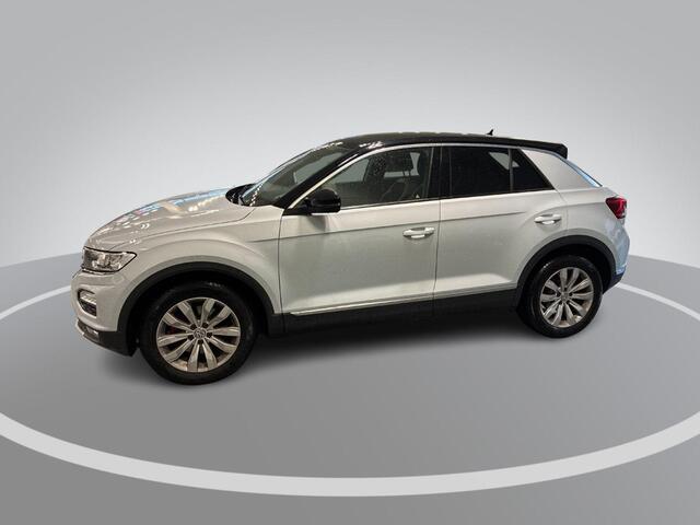 Volkswagen T-Roc 1.5 TSI 150pk DSG Sport · Camera · Apple/Android Car Play · Elek. Achterklep · Stoelverwarming · Cruise Control · Navigatie ·