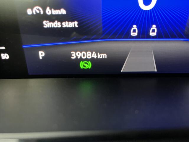 Volkswagen T-Roc Cabrio 1.5 TSI R-Line / AUTOMAAT/ BLACK STYLE/ CAMERA/ PARK. SENSOREN/ IQ. LIGHT/ APP CONNECT/ ADAPT. CRUISE/ NAVI/ AIRCO/ DAB