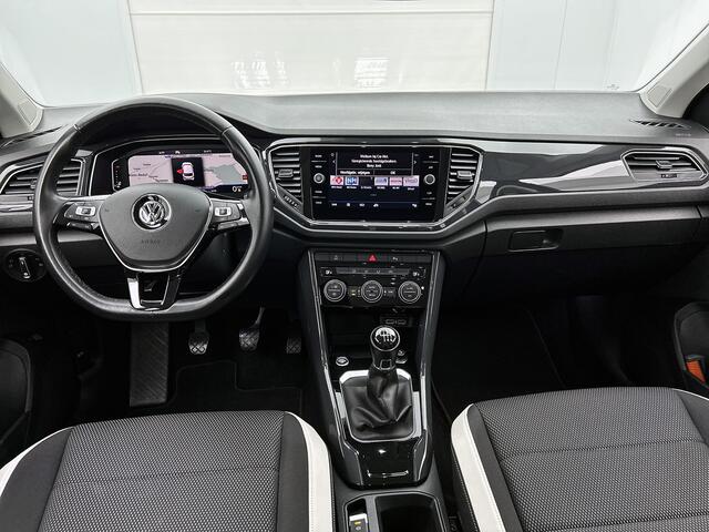 Volkswagen T-Roc 1.5 TSI Sport | 18" LMV | All-Season banden | Elektrische Achterklep | BTW-Voertuig |