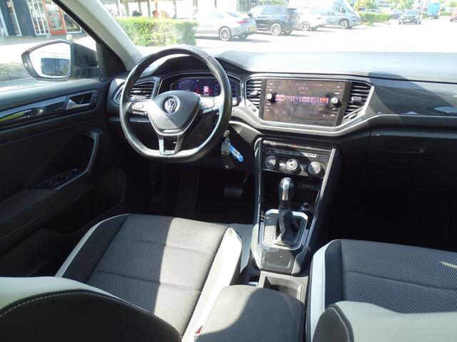 Volkswagen T-Roc 1.5 TSI -Automaat-Navi-Carplay-Usb-Blth-Pdc-Media app