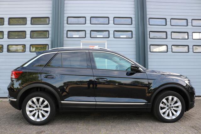 Volkswagen T-Roc 1.5 TSI Sport Autom Virtuel cockpit Xenon Navi Camera Bj:2021