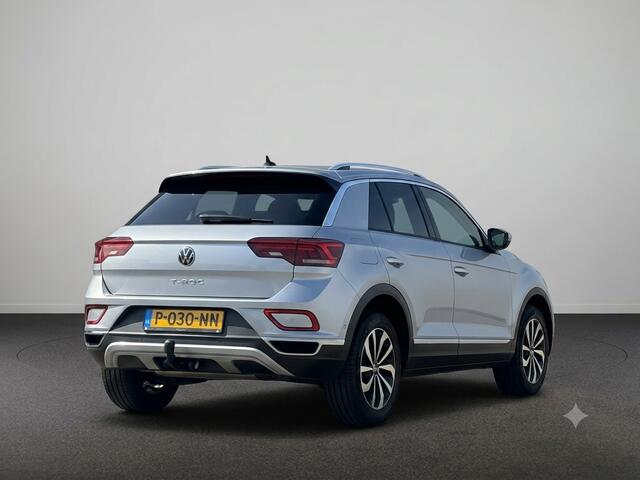 Volkswagen T-Roc 1.5 TSI Style | Stoelverwarming | Achteruitrijcamera | IQ Matrix Koplampen | Carplay | Navigatie |