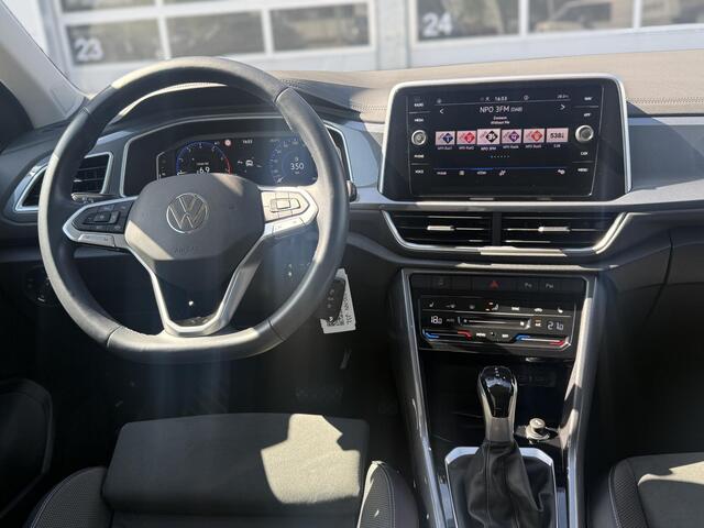 Volkswagen T-Roc 1.5 TSI Style | Stoelverwarming | Achteruitrijcamera | IQ Matrix Koplampen | Carplay | Navigatie |