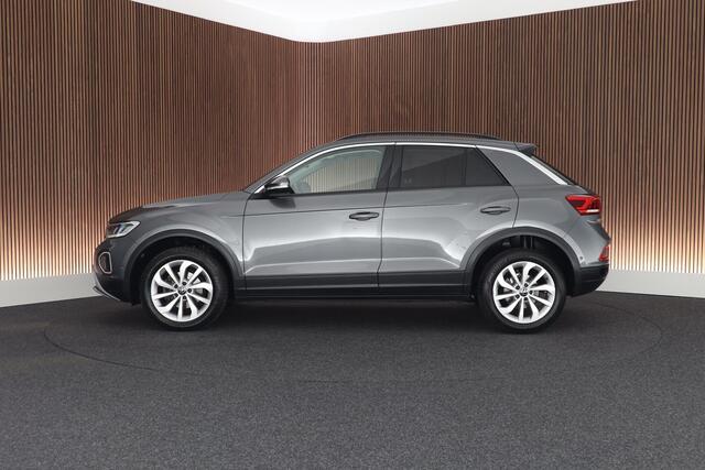 Volkswagen T-Roc 1.5 TSI 150pk DSG Life Edition Trekhaak Camera Stoelverwarming Keyless Navigatie