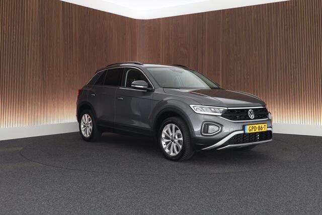Volkswagen T-Roc 1.5 TSI 150pk DSG Life Edition Trekhaak Camera Stoelverwarming Keyless Navigatie