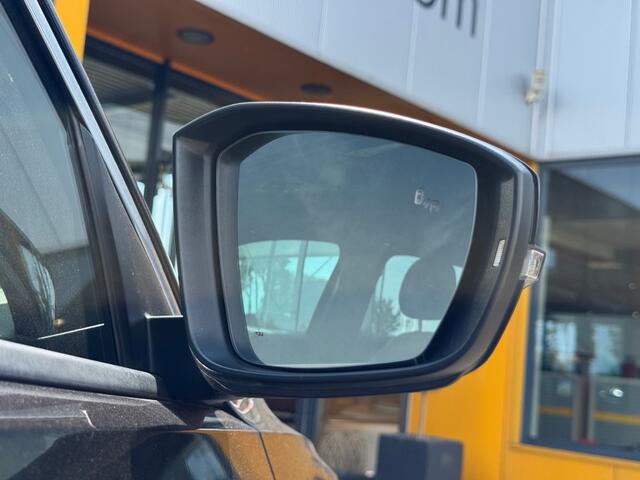 Volkswagen T-Roc 1.5 TSI Sport Business R - Navi - camera - stoelverw
