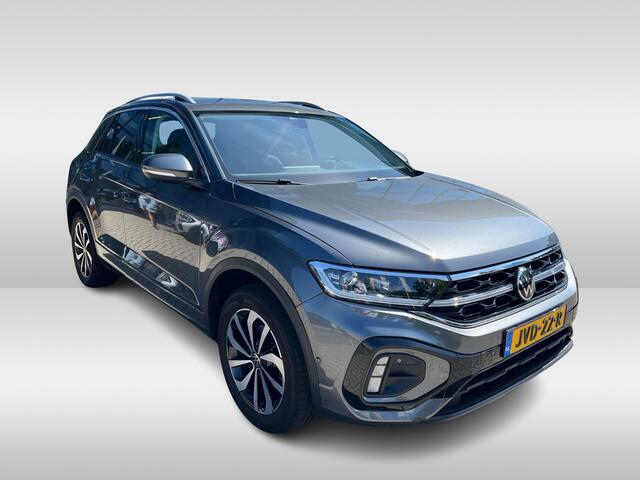 Volkswagen T-Roc 1.5 TSI R-Line Business / Trekhaak / Camera / CarPlay / Keyless / Getint glas / 17'' / Stoelverwarming / Virtual Cockpit / DAB / ACC