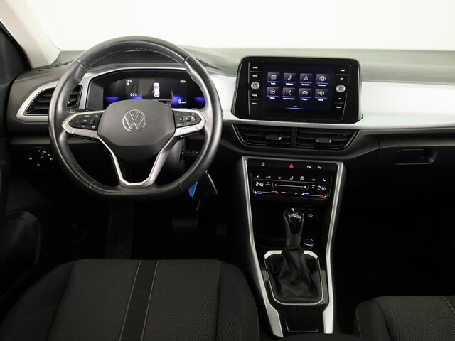 Volkswagen T-Roc 1.5 TSI Life 150 pk Automaat (DSG) | Navigatie via App | Parkeersensoren (Park assist) | Achteruitrijcamera | Autom. airco | Stoelverwarming |