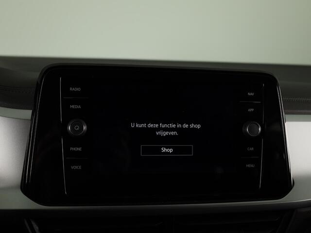 Volkswagen T-Roc 1.5 TSI Life 150 pk Automaat (DSG) | Navigatie via App | Parkeersensoren (Park assist) | Achteruitrijcamera | Autom. airco | Stoelverwarming |