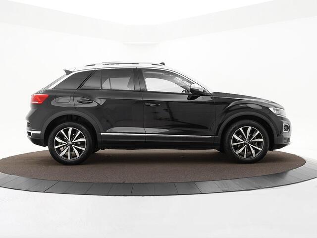 Volkswagen T-Roc 1.5 TSI 150pk DSG Style · Panoramadak · Camera · Elek. Achterklep · Dodehoeksensor · Stoelverwarming · Apple/Android Car Play ·