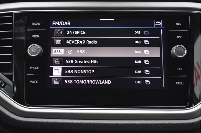 Volkswagen T-Roc 1.5 TSI Style Automaat NL-auto / Clima / Adaptieve cruise