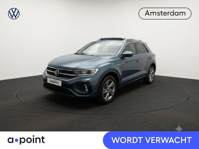 Volkswagen T-Roc 1.5 TSI R-Line 150 pk Automaat (DSG) | Verlengde garantie | Navigatie | Panoramadak | Parkeersensoren (Park assist) | Standkachel | R-Line |