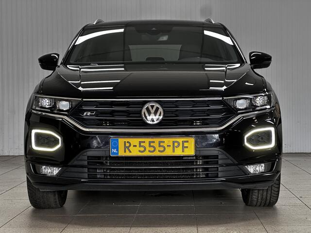 Volkswagen T-Roc 1.5 TSI Sport Business R/ Automaat!/ Trekhaak/ Zwarte hemel/ Virtual Cockpit/ LED Koplampen/ 18''LMV/ Stoelverw./ Grootlichtass./ Flippers/ Apple+Android/ DAB+/ Clima/ Navi/ Cruise/ Bluetooth/ Multi.Stuur/ PDC V+A.