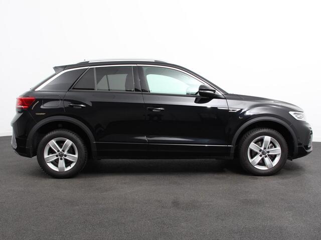 Volkswagen T-Roc 1.5 TSI DSG R-Line Climate control Adaptieve cruise control LED Navigatie Achteruitrijcamera Parkeersensoren Apple Carplay Android Auto Radio