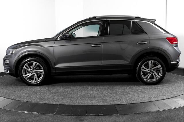 Volkswagen T-Roc 1.5 TSI Style 150 PK | Adapt. Cruise | PDC | Camera | NAV + App. Connect | ECC | Elek. Klep | LM 17" |