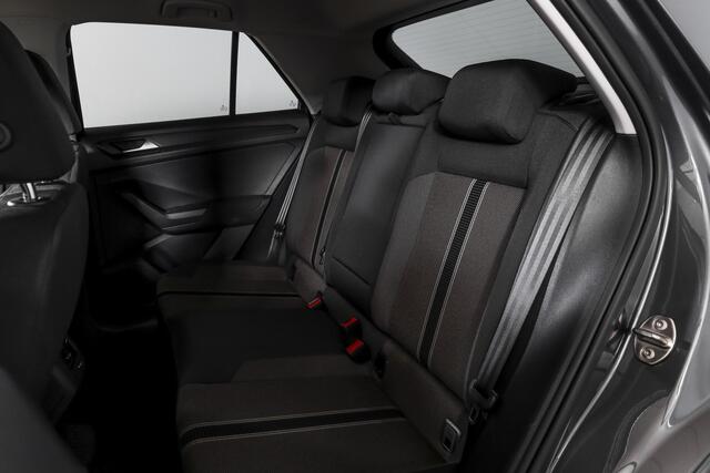 Volkswagen T-Roc 1.5 TSI Style 150 PK | Adapt. Cruise | PDC | Camera | NAV + App. Connect | ECC | Elek. Klep | LM 17" |