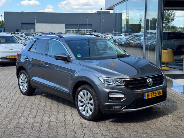 Volkswagen T-Roc 1.5 TSI 150pk DSG Sport - trekhaak - adaptive - climate control