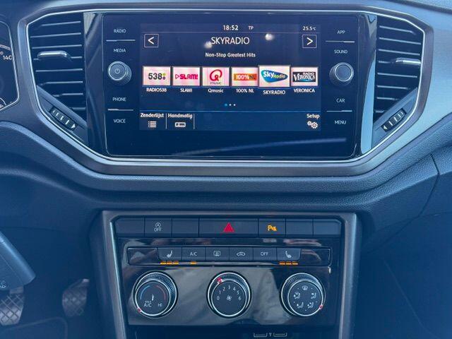 Volkswagen T-Roc 1.0 TSI Style Beats Airco,Navigatie,Camera,Panoramadak