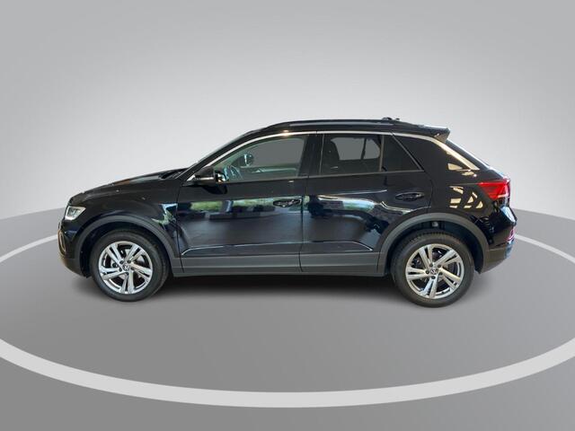 Volkswagen T-Roc 1.0TSI/110PK Life 75 Edition · Apple/Android Car Play · Camera + Parkeersensoren · LED