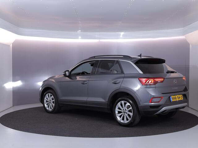 Volkswagen T-Roc 1.0 TSI Life Edition 115 pk | Verlengde garantie | Navigatie via App | Parkeersensoren (Park assist) | Achteruitrijcamera | Autom. airco |