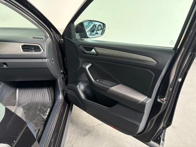 Volkswagen T-Roc 1.5 TSI Sport. Trekhaak 20''