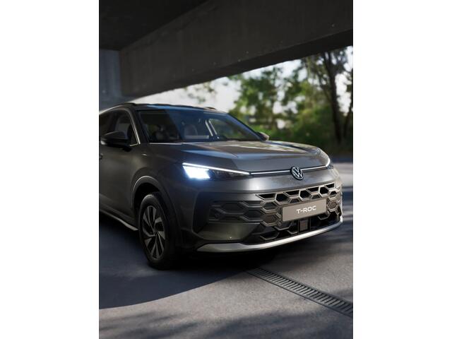 Volkswagen T-Roc Limited Edition | 'App-Connect' draadloze smartphone integratie | Automatische afstandsregeling (Adaptive Cruise Control) | Buitenspiegels elektrisch instel-, verwarm- en inklapbaar