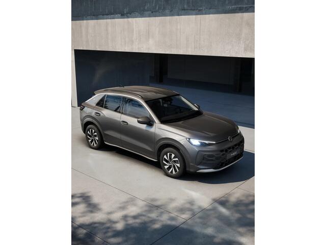 Volkswagen T-Roc Limited Edition | 'App-Connect' draadloze smartphone integratie | Automatische afstandsregeling (Adaptive Cruise Control) | Buitenspiegels elektrisch instel-, verwarm- en inklapbaar