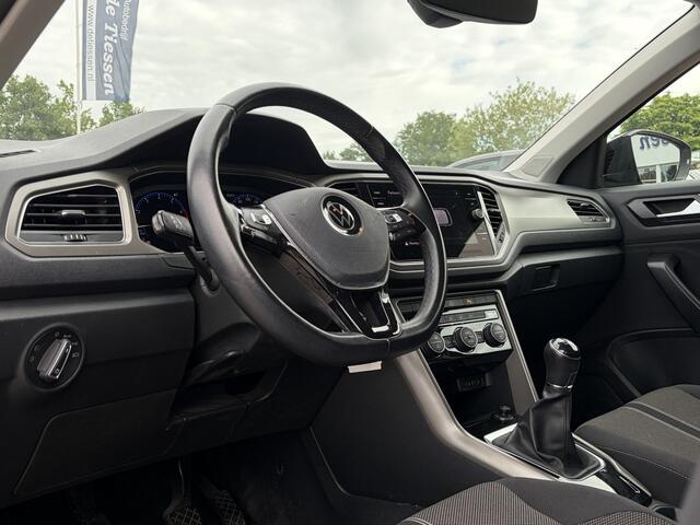 Volkswagen T-Roc 1.0 TSI Style Business Navi, Carplay, Virtual, Rijklaar met beurt & garantie!
