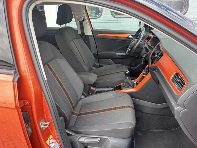 Volkswagen T-Roc 1.0 TSI Style Navi Trekhaak Carplay Stoelverwarming