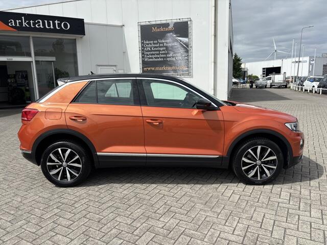 Volkswagen T-Roc 1.0 TSI Style Navi Trekhaak Carplay Stoelverwarming