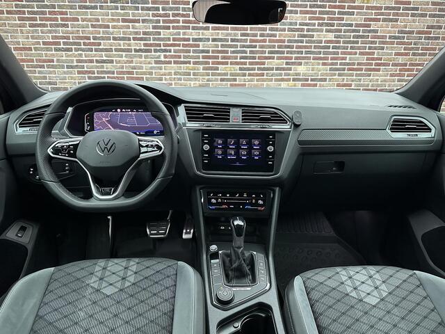Volkswagen TIGUAN 2.0TSI 190PK 4Motion R-line DAK SFEER CARPLAY STANDKACHEL BLINDSPOT
