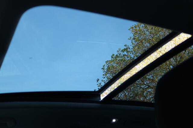 Volkswagen TIGUAN 1.5 TSI ACT Highline R-line Autom Panodak Virtual cockpit Navi Led T-haak Bj:2020